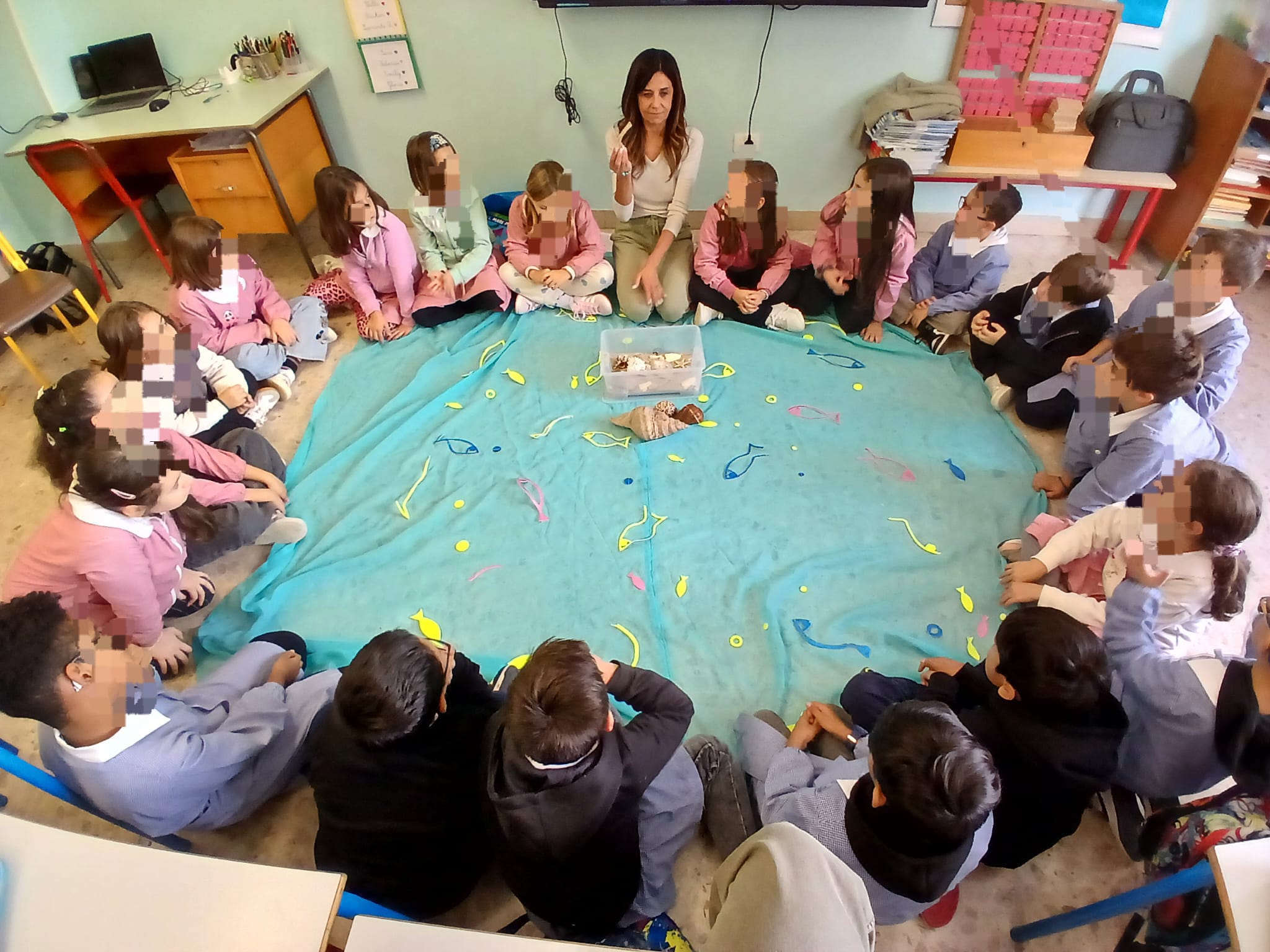 Laboratorio con bambine e bambini