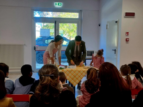Il Sindaco del Comune di Jesi coinvolto in un laboratorio Il Sindaco del Comune di Jesi coinvolto in un laboratorio